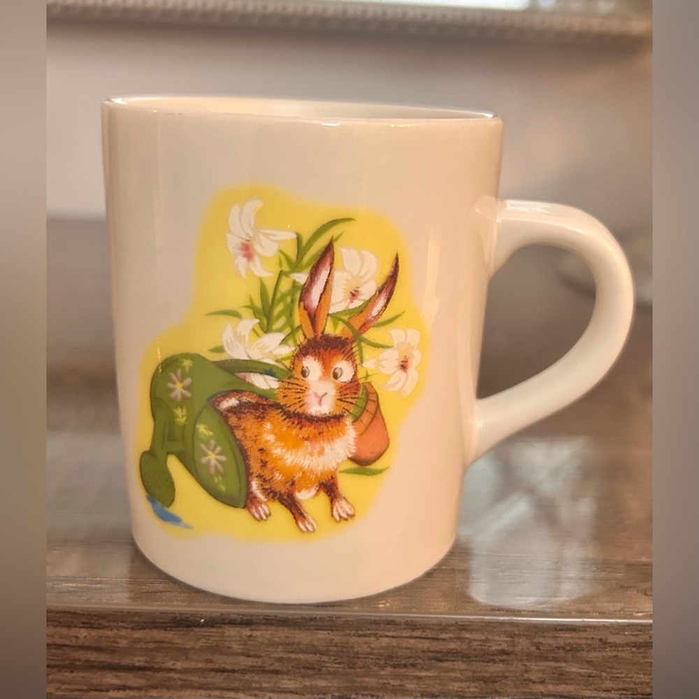 Vintage Laura Secord Easter Mug